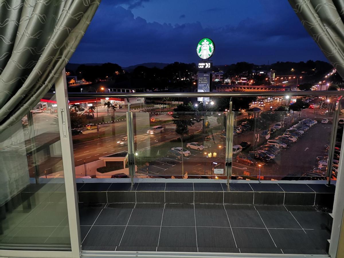 D' Putra Suites & Homestay @ Near Senai International Airport / Johor Premium Outlet Kulai Luaran gambar